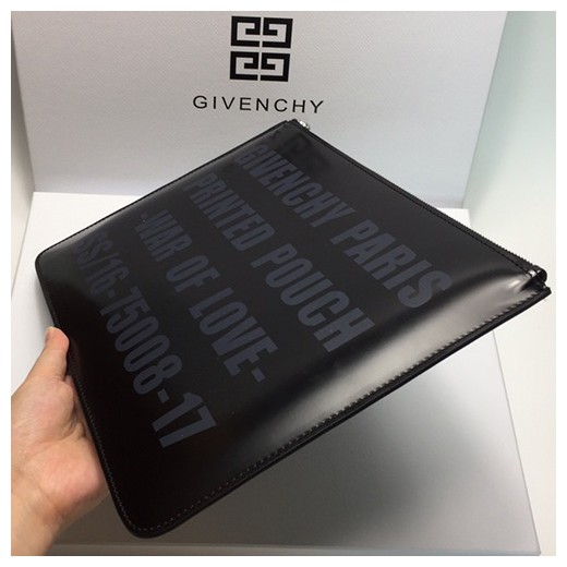 [홍콩명품.GIVENCHY] 지방시 23SS 로고 폰트 프린트 클러치 백 (블랙), BGM1703, H5, 홍콩명품가방,명품쇼핑몰,크로스백,핸드백,구매대행,무브타임