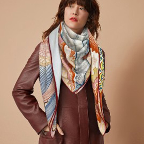 [홍콩명품.Hermes] 에르메스 23SS 로고 패턴 리버서블 140-140 캐시미어 실크 스카프 (핑크), ET1689, NNT, 홍콩명품가방,명품쇼핑몰,크로스백,핸드백,구매대행,무브타임