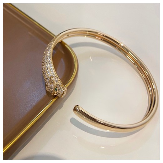 [홍콩명품.CARTIER] 까르띠에 24SS 로고 PANTHERE 골드 다이아 장식 팔찌 (2사이즈), ET1956, SL, 악세사리,팔찌