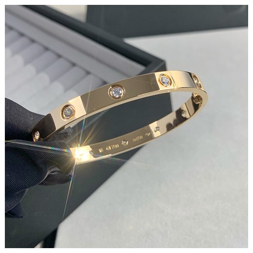 [홍콩명품.CARTIER] 까르띠에 24SS 로고 LOVE 다이아 장식 팔찌 (3컬러), ET1958, SL, 악세사리,팔찌
