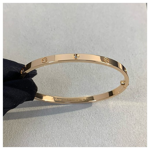 [홍콩명품.CARTIER] 까르띠에 24SS 로고 LOVE 팔찌 (3컬러), ET1962, SL, 악세사리,팔찌