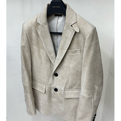 [홍콩명품.Tom Ford] 톰포드 24SS 로고 레더 가죽 정장 수트 자켓 (아이보리), BM12614, TOM, 홍콩명품의류,구매대행,온라인명품