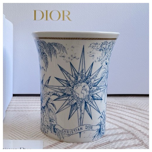 [홍콩명품,Christian Dior] 디올 24SS 메종 선물용 인테리어 실내꽂꽂이 도자기 꽃병, ET2163, ZAKKA, 명품접시,와인잔,키홀더,내의,양말,가구주변기기