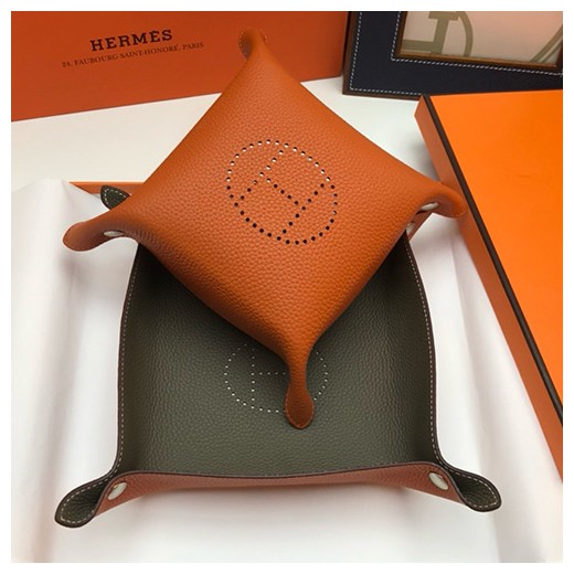 [홍콩명품.Hermes] 에르메스 24SS 로고 선물용 레더 가죽 인테리어 소품 수납판 2PCS (오렌지, S-22x22cm, L-25x25cm), ET2256, ZAKKA, 명품악세사리,팔찌,귀걸이,반지
