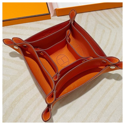 [홍콩명품.Hermes] 에르메스 24SS 로고 선물용 레더 가죽 인테리어 소품 수납판 3PCS (오렌지, S-13x13cm, M-22x22cm, L-25x25cm), ET2269, ZAKKA, 명품악세사리,팔찌,귀걸이,반지
