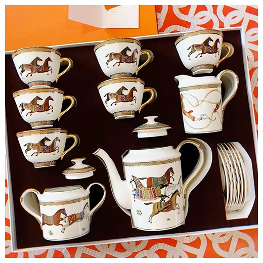 [홍콩명품.Hermes] 에르메스 24SS 선물용 로고 도자기 티포트 티컵 커피컵 세트 (15pcs), ET2341, ZAKKA, 명품악세사리,팔찌,귀걸이,반지