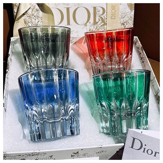 [홍콩명품,Christian Dior] 디올 24SS 선물용 로고 크리스탈 유리컵 세트 (4pcs), ET2348, ZAKKA, 명품악세사리,팔찌,귀걸이,반지
