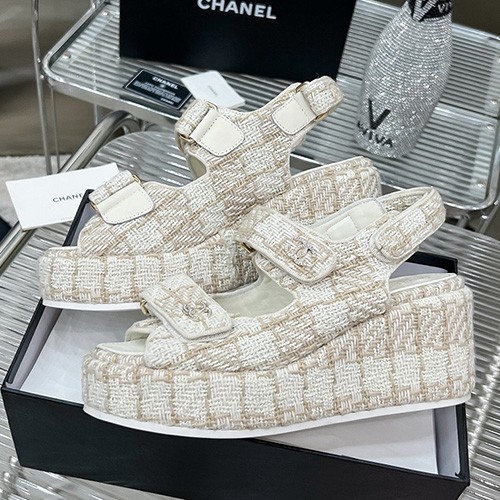[홍콩명품.CHANEL] 샤넬 24SS 로고 여성 7.5cm굽 샌들 (베이지), SE3341, SMS, 명품스니커즈,운동화,구두,로퍼,하이탑,신발
