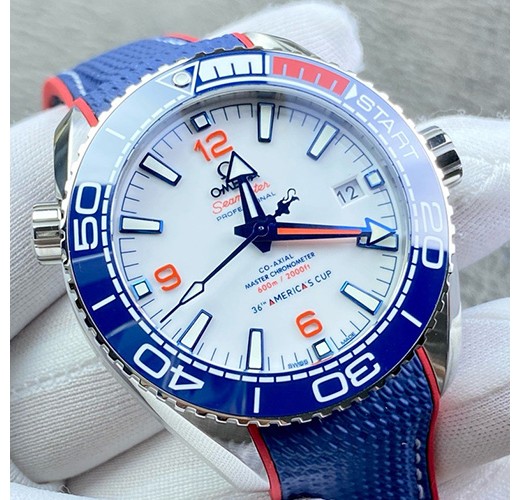 [홍콩명품시계.OMEGA] 오메가 시마스터 씨마스터 플래닛 오션 36th AMERICA'S CUP 화이트 다이얼 215.32 밴드 600M 43.5mm 남성용 시계