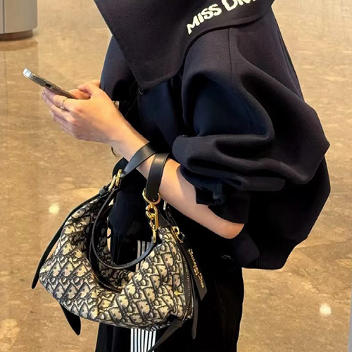 [홍콩명품,Christian Dior] 디올 25SS 로고 오블리크 D-journey 스몰 크로스백, BGM4639, BDA, 홍콩명품가방,명품쇼핑몰,크로스백,핸드백,구매대행