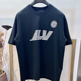 [홍콩명품.LOUIS VUITTON] 루이비통 25SS 로고 그래픽 프린트 반팔 티셔츠 (2컬러), BM19679, YS, 홍콩명품의류,구매대행,온라인명품