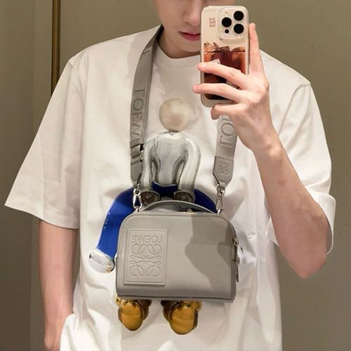 [홍콩명품.LOEWE] 로에베 25SS 로고 Jewellery Acrobat 반팔 티셔츠 (화이트), BM19694, YS, 홍콩명품의류,구매대행,온라인명품