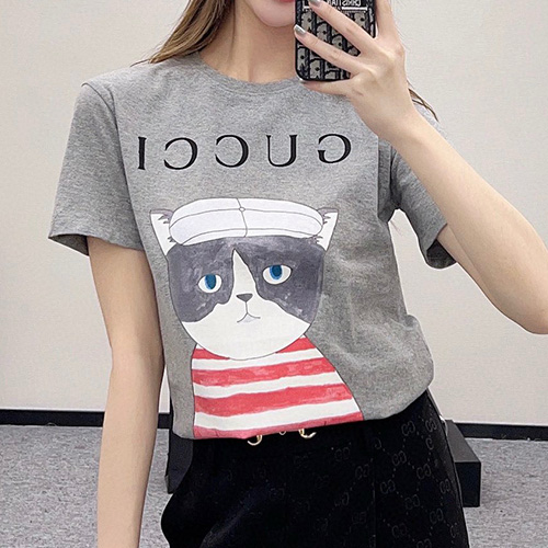 [홍콩명품.Gucci] 구찌 25SS 로고 여성 그래픽 프린트 반팔 티셔츠 (그레이), BM19722, TBG, 홍콩명품의류,구매대행,온라인명품