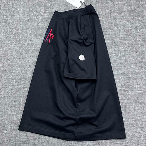 [홍콩명품.MONCLER] 몽클레어 25SS 로고 자수 반팔 티셔츠 (2컬러), BM19780, JQ, 홍콩명품의류,구매대행,온라인명품