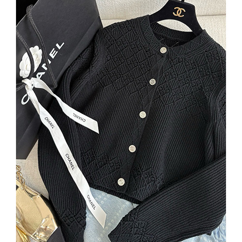 [홍콩명품.CHANEL] 샤넬 25SS 로고 여성 라운드넥 니트 가디건 (블랙), BM19830, 13C, 홍콩명품의류,구매대행,온라인명품