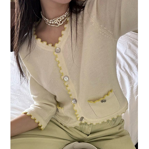 [홍콩명품.CHANEL] 샤넬 25SS 로고 여성 V넥 니트 가디건 (2컬러), BM19844, 13C, 홍콩명품의류,구매대행,온라인명품