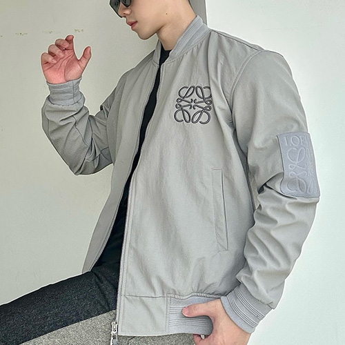 [홍콩명품.LOEWE] 로에베 25SS 로고 자수 봄버 자켓 (그레이), BM19941, S1F, 홍콩명품의류,구매대행,온라인명품
