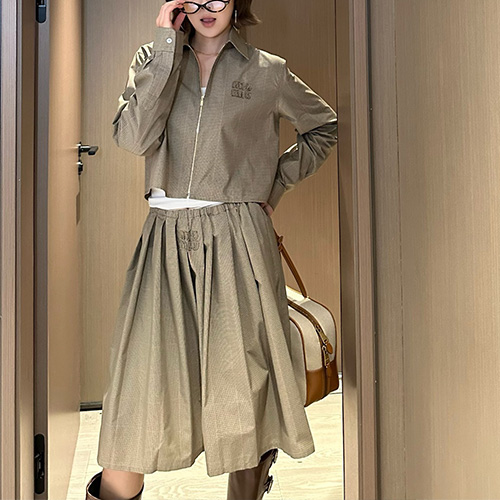 [홍콩명품,MIU MIU] 미우미우 25SS 로고 여성 체크 카라 자켓 + 미디 스커트 상하의 세트 (카라멜), BM20092, CC, 홍콩명품의류,구매대행,온라인명품