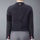 [홍콩명품.THOME BROWNE] 톰브라운 25SS 로고 여성 4바 라운드넥 니트 가디건 (다크그레이), BM20207, TB1, 홍콩명품의류,구매대행,온라인명품