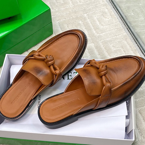 [홍콩명품.BOTTEGA VENETA] 보테가베네타 25SS 로고 여성 레더 가죽 슬리퍼 뮬 (3컬러), SE4734, ALW, 명품스니커즈,운동화,구두,로퍼,하이탑,신발