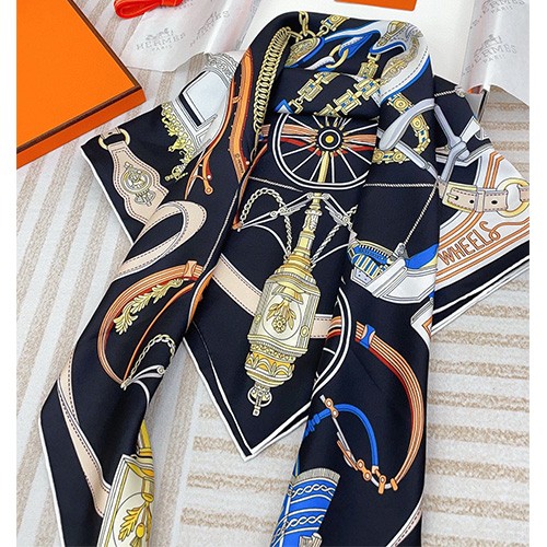 [홍콩명품.Hermes] 에르메스 25SS 로고 Gold State Coach 90-90 실크 스카프 머플러 (블랙), ET2882, JX, 홍콩명품의류,구매대행,온라인명품
