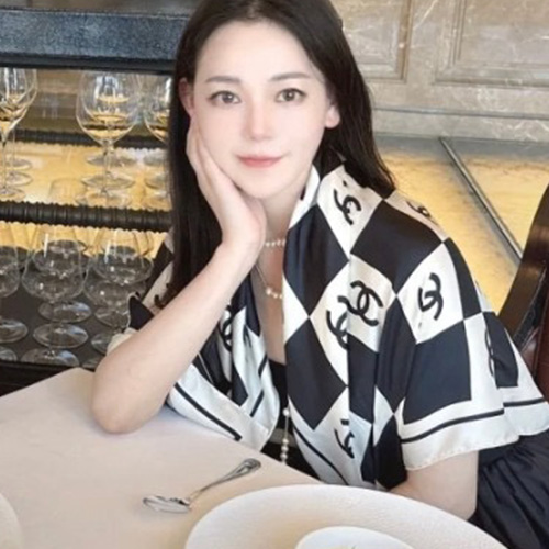 [홍콩명품.CHANEL] 샤넬 25SS 로고 패턴 90-90 실크 스카프 머플러 (블랙-화이트), ET2930, JX, 홍콩명품의류,구매대행,온라인명품