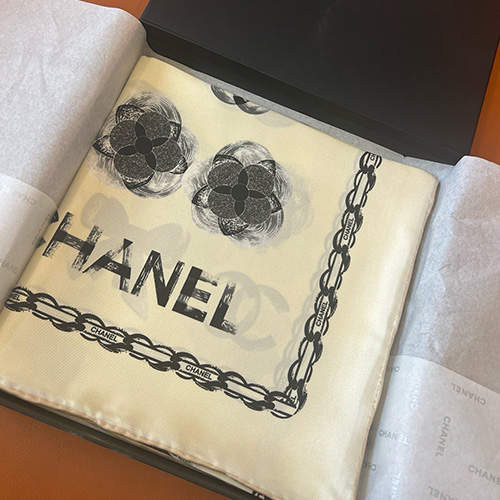 [홍콩명품.CHANEL] 샤넬 25SS 로고 패턴 90-90 실크 스카프 머플러 (아이보리), ET2982, JX, 홍콩명품의류,구매대행,온라인명품