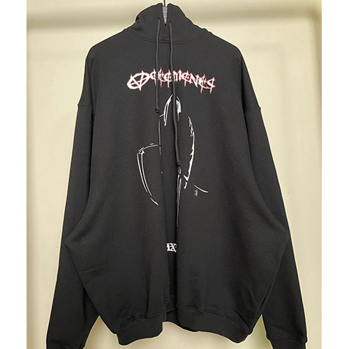 [홍콩명품.VETEMENTS] 베트멍 25SS 로고 그래픽 프린트 후드 티셔츠 (블랙), BM20650, VT, 홍콩명품의류,구매대행,온라인명품