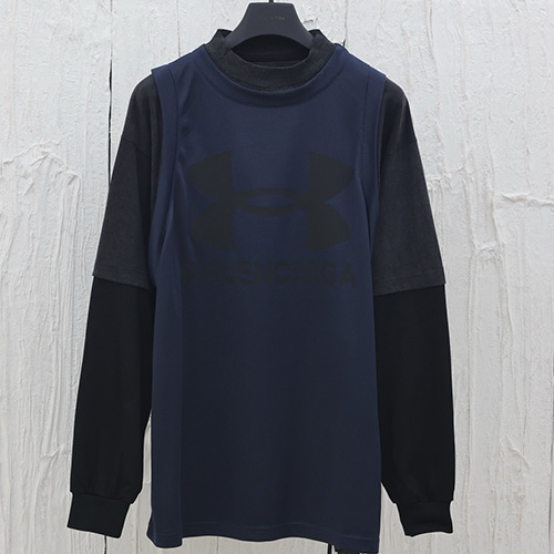 [홍콩명품.BALENCIAGA] 발렌시아가 25SS 로고 언더아머 콜로보 2톤 긴팔 티셔츠 (네이비), BM20717, KB, 홍콩명품의류,구매대행,온라인명품