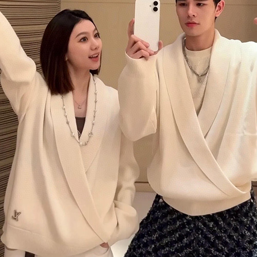 [홍콩명품.LOUIS VUITTON] 루이비통 25SS 로고 니트 스웨터 가디건 1AHVNQ, BM20752, KB, 홍콩명품의류,구매대행,온라인명품