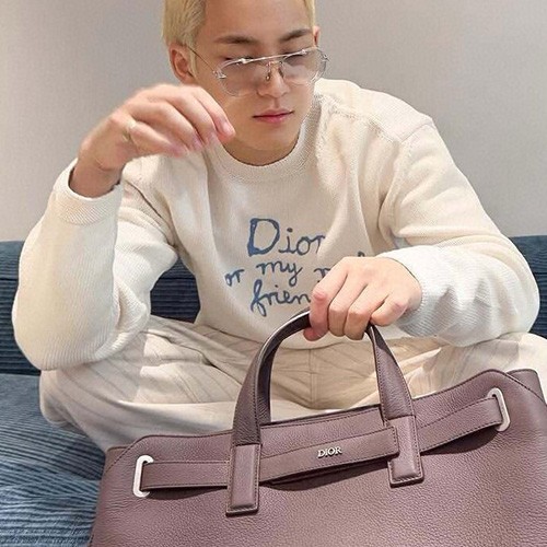 [홍콩명품,Christian Dior] 디올 25SS 로고 DIOR AND HYLTON NEL 니트 스웨터 (2컬러), BM20753, KB, 홍콩명품의류,구매대행,온라인명품
