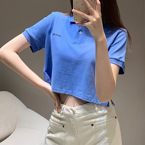 [홍콩명품,MIU MIU] 미우미우 25SS 로고 자수 여성 카라 폴로 쇼트 반팔 티셔츠 (블루), BM20783, TBG, 홍콩명품의류,구매대행,온라인명품