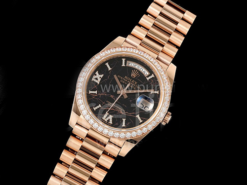 [홍콩명품. ROLEX] 로렉스 롤렉스 데이데이트 로즈골드 40mm 다이아몬드 베젤 블랙 다이얼