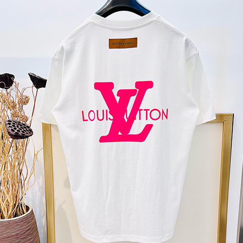 [홍콩명품.LOUIS VUITTON] 루이비통 25SS 로고 그래픽 프린트 반팔 티셔츠 (2컬러), BM20965, YS, 홍콩명품의류,구매대행,온라인명품