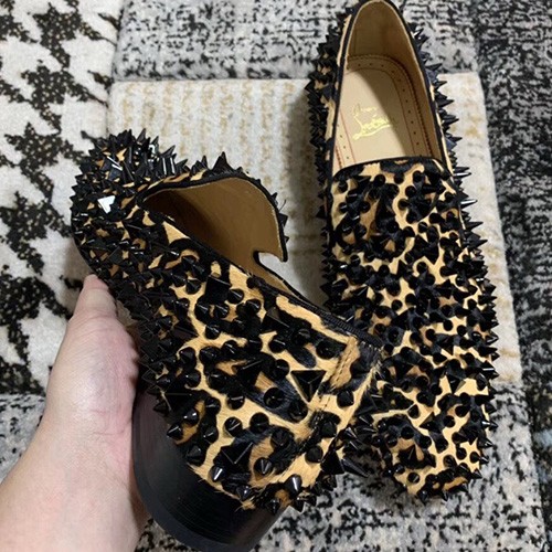 [홍콩명품.Christian Louboutin] 크리스챤루부탱 25SS 로고 레더 가죽 로퍼 구두 (베이지-블랙 장식), SE5054, S3, 명품스니커즈,운동화,구두,로퍼,하이탑,신발