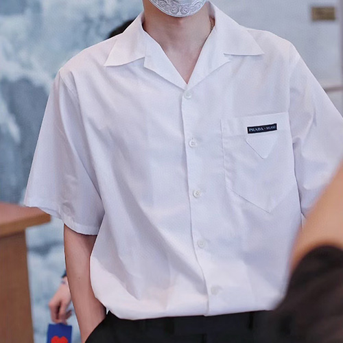 [홍콩명품,PRADA] 프라다 25SS 로고 포플린 반팔 남방 셔츠 (화이트), BM21096, KOO, 홍콩명품의류,구매대행,온라인명품