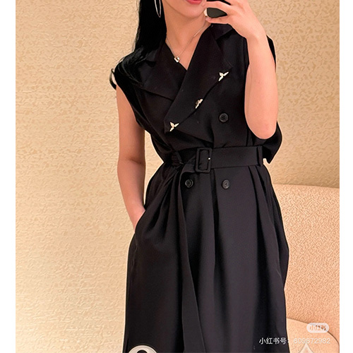 [홍콩명품.LOUIS VUITTON] 루이비통 25SS 로고 여성 벨티드 슬리브리스 코트 (2컬러), BM21138, COCO, 홍콩명품의류,구매대행,온라인명품