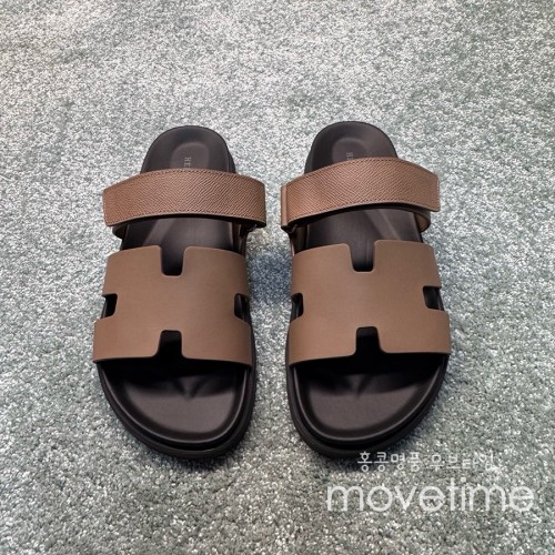 [홍콩명품.Hermes] 에르메스 25SS 로고 남여 레더 가죽 시프레 샌들 슬리퍼 (브라운), SE5252, GHS, 명품스니커즈,운동화,구두,로퍼,하이탑,신발