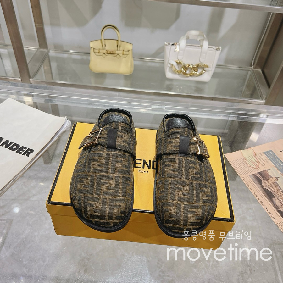 [홍콩명품,FENDI] 펜디 25SS 로고 남여 FF패턴 레더 가죽 샌들 슬리퍼 (브라운), SE5277, GHS, 명품스니커즈,운동화,구두,로퍼,하이탑,신발