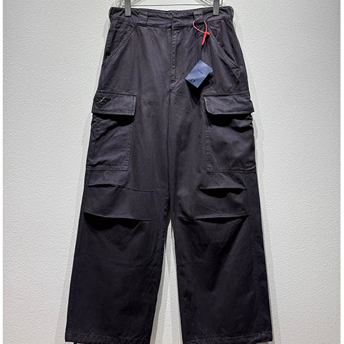 [명품레플리카,PRADA] 프라다 25SS 삼각로고 오버핏 카고 팬츠 바지 (다크그레이), BM21235, KB, 홍콩명품의류,구매대행,온라인명품