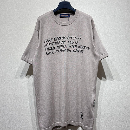 [홍콩명품.LOUIS VUITTON] 루이비통 25SS 로고 니트 반팔 티셔츠 (그레이), BM21302, CR3, 명품레플리카,미러급,온라인쇼핑몰사이트