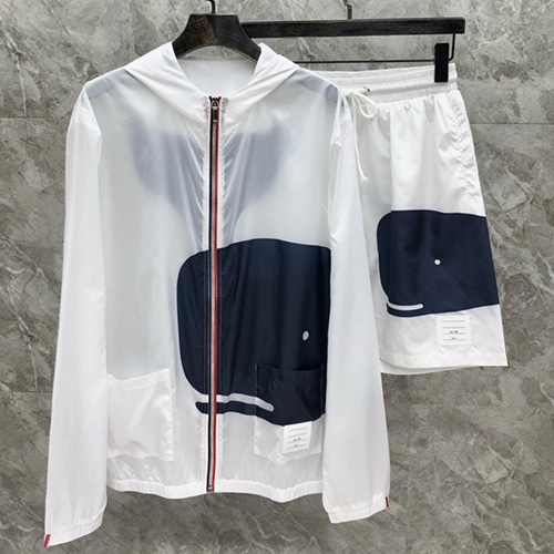 [홍콩명품.THOME BROWNE] 톰브라운 25SS 로고 후드 바람막이 자켓 + 쇼츠 반바지 상하의 세트 (2컬러), BM21407, TB1, 명품레플리카,미러급,온라인쇼핑몰사이트