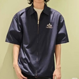 [가격문의][홍콩명품,PRADA] 프라다 25SS 로고 프린트 카라 집업 반팔 남방 셔츠 (2컬러), BM21524, JL, 명품레플리카,미러급,온라인쇼핑몰사이트