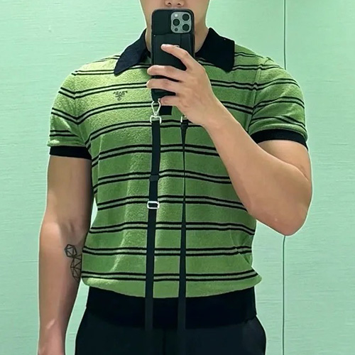 [홍콩명품,PRADA] 프라다 25SS 로고 자수 스트라이프 카라 니트 반팔 티셔츠 (2컬러), BM21562, JQ, 명품레플리카,미러급,온라인쇼핑몰사이트