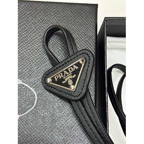 [홍콩명품,PRADA] 프라다 25SS 삼각로고 레더 가죽 넥타이 (블랙), ET3043, H3, 명품레플리카,인터넷쇼핑몰,남자명품,해외직구