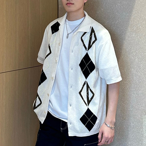 [홍콩명품,Christian Dior] 디올 25SS 로고 패턴 카라 니트 오픈 반팔 티셔츠 (화이트,), BM21647, KK, 홍콩명품가방,명품쇼핑몰,크로스백,핸드백,구매대행