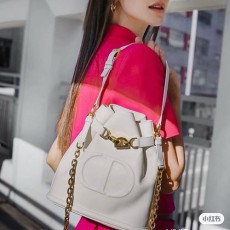 [홍콩명품,Christian Dior] 디올 25SS 로고 CEST 라지 핸드백 (화이트), BGM4990, 홍콩명품가방,명품쇼핑몰,크로스백,핸드백,구매대행