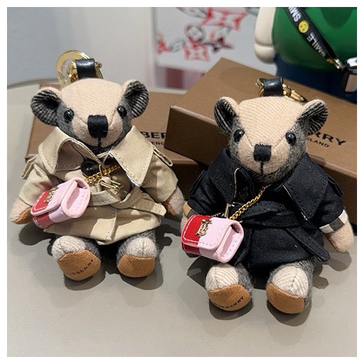 [홍콩명품.Burberry] 버버리 25SS 로고 THOMAS 키홀더 키링 백참 (2컬러), ET3096, NNT, 홍콩명품의류,구매대행,온라인명품