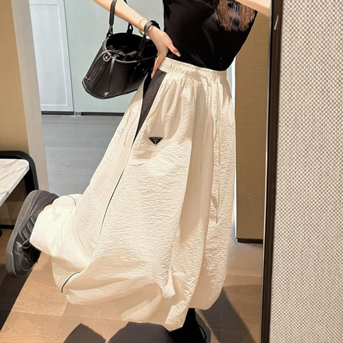 [홍콩명품,PRADA] 프라다 25SS 삼각로고 여성 롱 스커트 (2컬러), BM21790, COCO, 레플리카의류,미러급사이트