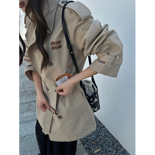 [홍콩명품.LOEWE] 로에베 25SS 로고 포켓 여성 코트 자켓 (베이지), BM21798, COCO, 레플리카의류,미러급사이트